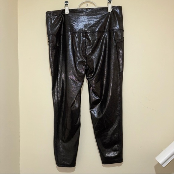 Women’s GapFit Sky High Rise Power Sine Black Shiney Leggings w Pockets Size XL - Picture 7 of 16